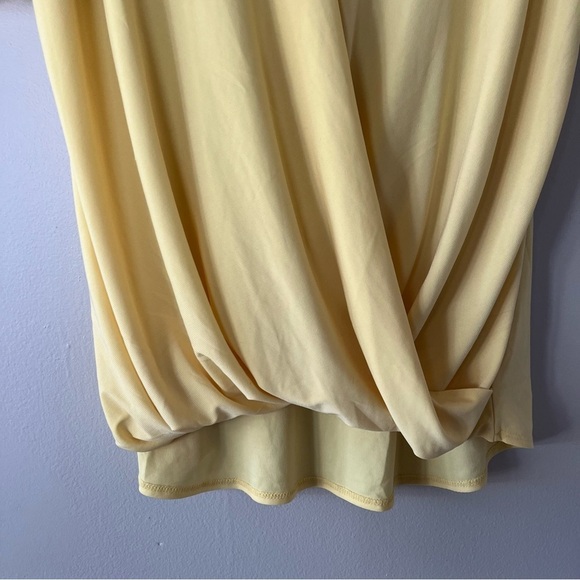 Jennie & Marlis Yellow V-Neck Drape Cold Shoulder Top Medium - Picture 6 of 7